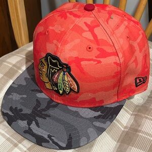 NEW! Chicago Blackhawks New Era Fitted Baseball Cap. Size 7.5. Camo Design!